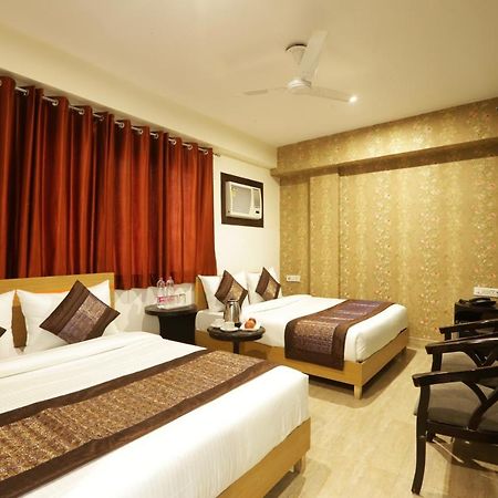 Hotel Airport Star New Delhi Exterior photo