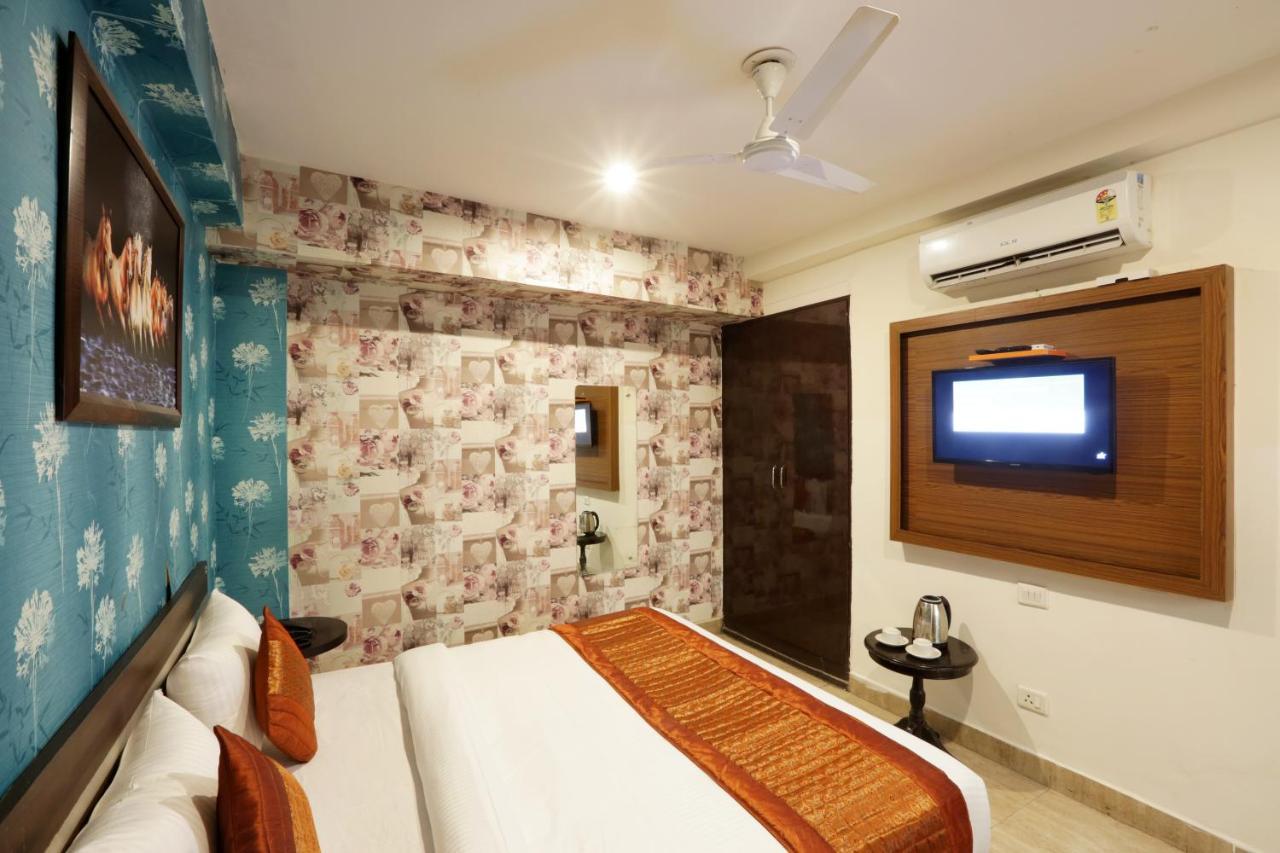 Hotel Airport Star New Delhi Exterior photo