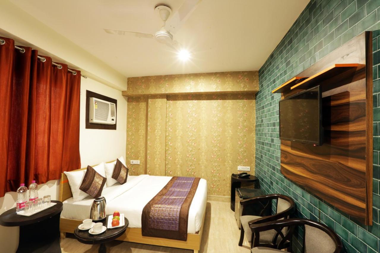 Hotel Airport Star New Delhi Exterior photo