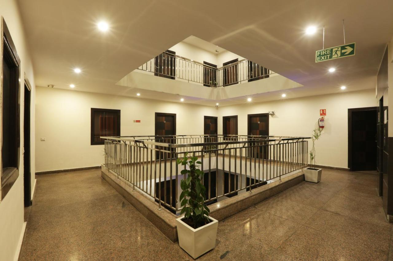 Hotel Airport Star New Delhi Exterior photo